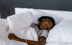 Sağlıklı Yaşam 14: Kaliteli Uykunun Gücü ve Dinç Bir Gün İçin Adımlar Sağlıklı Yaşam 14: Kaliteli Uykunun Gücü ve Dinç Bir Gün İçin Adımlar