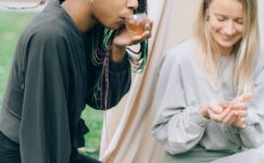 Sağlıklı Yaşam 71: Bütünsel Bir Yaklaşımla Daha Zinde Bir Gelecek Sağlıklı Yaşam 71: Bütünsel Bir Yaklaşımla Daha Zinde Bir Gelecek